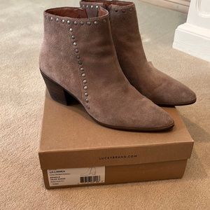 Lucky BrAnd short bootie size 10